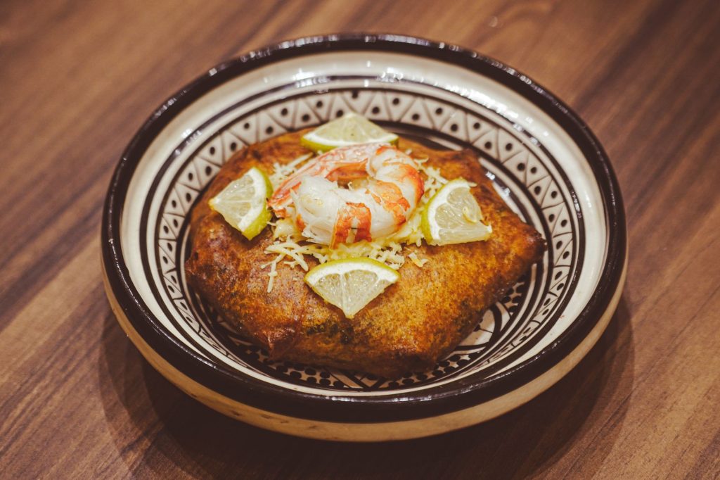 Tajine tunisien : origines et évolution d'une spécialité unique